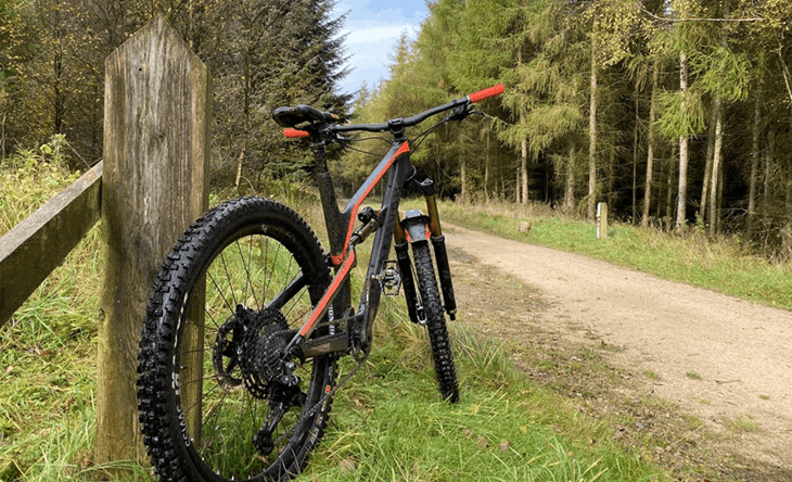 Mountain bike at the dusty trail