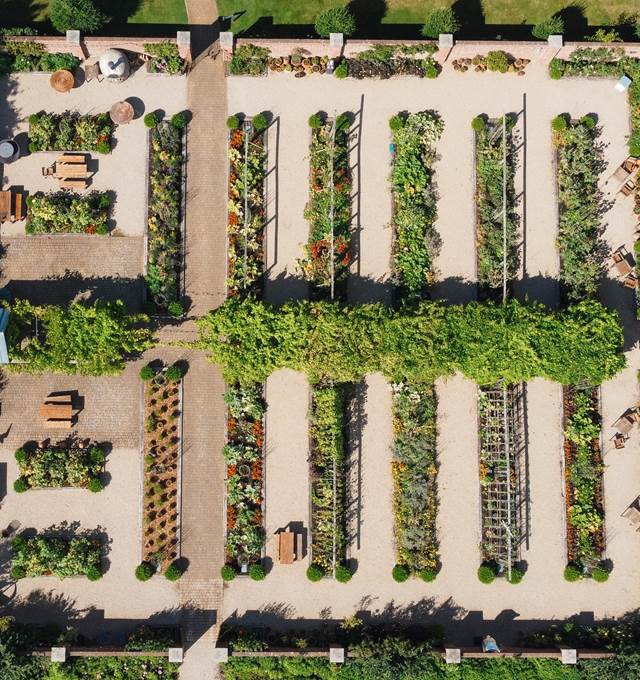 Chewton Glen — interior and exterior view 23